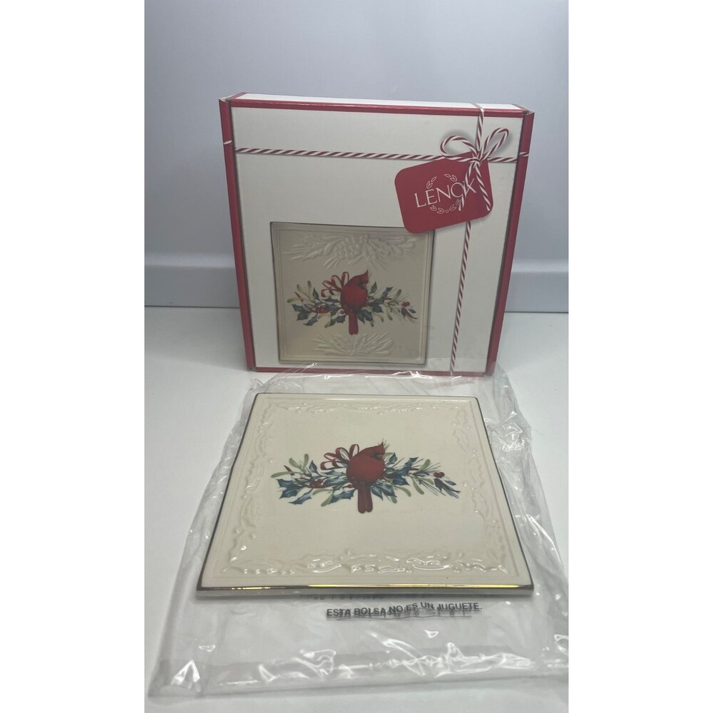 Lenox Winter Greetings Carved 6" Trivet Cardinal  Open Box